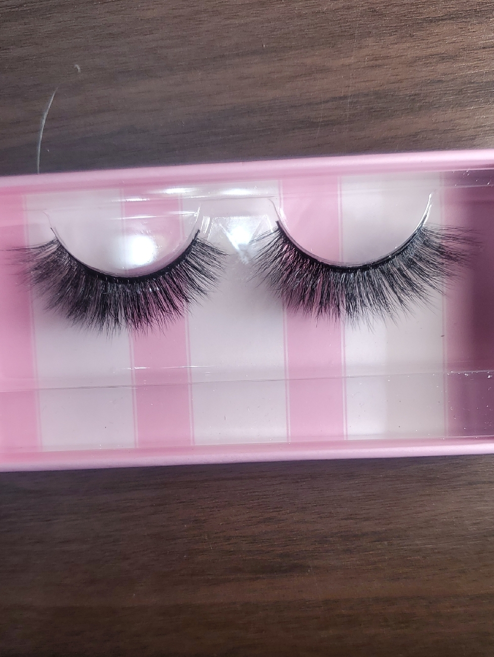 MOIRA Pink-Strip Tray Faux Mink Lashes - Flared Wispy Black Pair